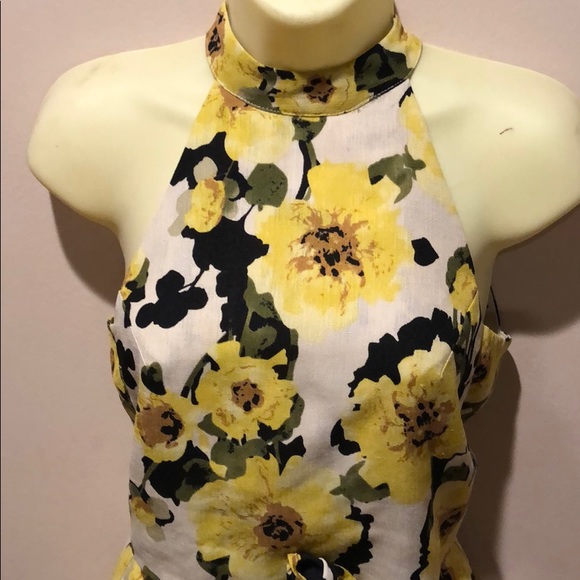 Two piece perfect for spring 💐 - Picture 2 of 3